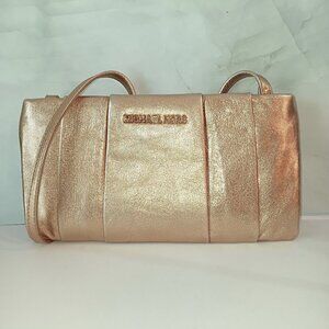NWOT ~ MICHAEL KORS DARIA LEATHER PLEATED CLUTCH BAG GOLD METALLIC TEXTURED